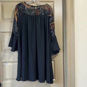 Umgee Bell Sleeve Tunic/Dress With A Floral Embroidered Velvet Yoke Dress 1XL